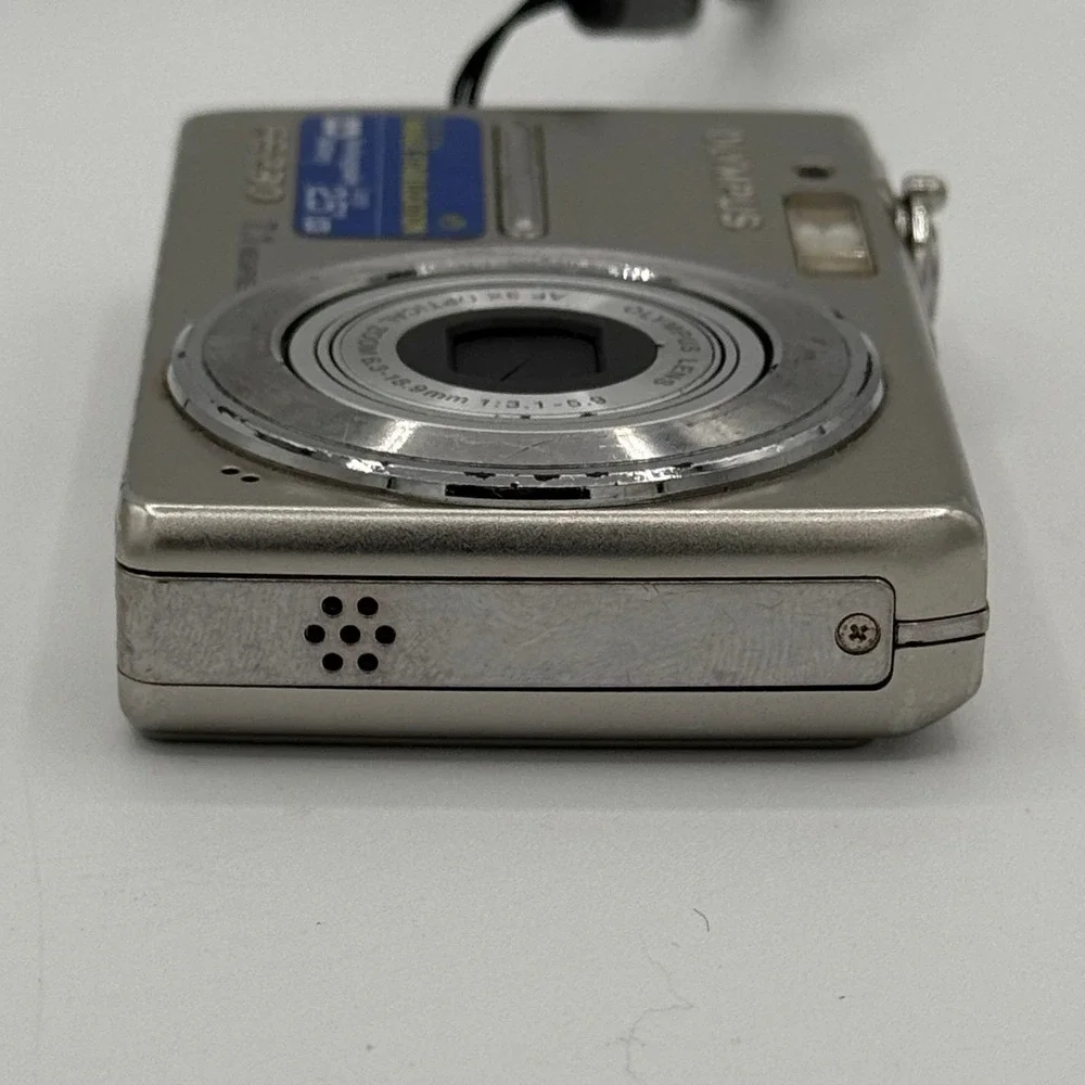 Olympus FE-230 7.1MP Digital Camera Silver 3x Optical Zoom Y2K Point and Shoot
